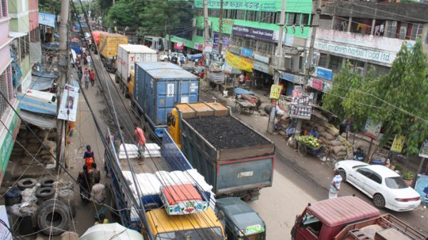 ঢাকা-নারায়ণগঞ্জ-মুন্সীগঞ্জ সড়কে তীব্র যানজট