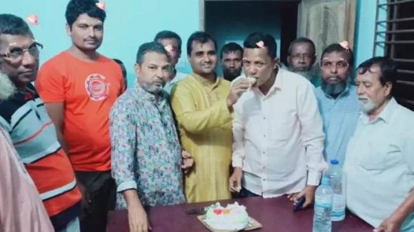 আলীরটেকে শাহীন সরকারের উদ্যোগে যুবলীগের জন্মদিন পালন