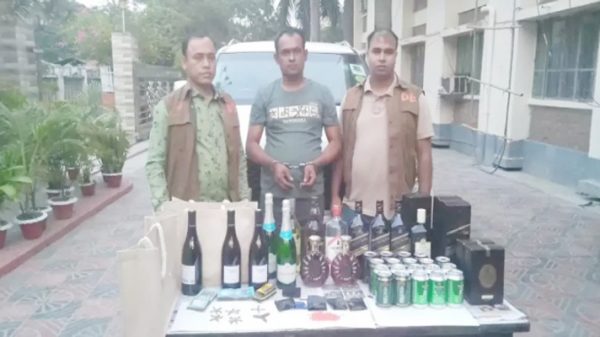 বিএনপি নেতা হাসেমের ছেলে অস্ত্র ও মাদকসহ গ্রেফতার