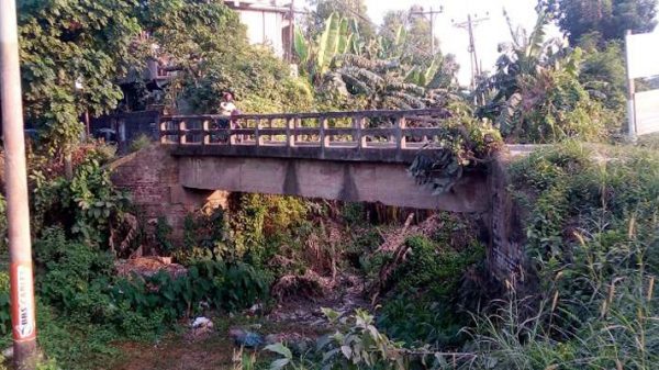 সোনারগাঁয়ে ৪০ বছরের পুরাতন সেতুই এলাকাবাসীর দূর্ভোগ