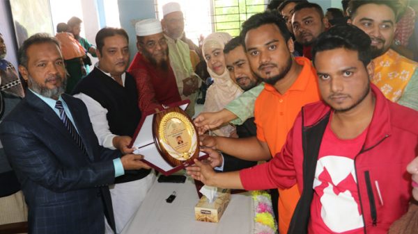 হরিহরপাড়া উচ্চ বিদ্যালয়ে ২০০৫ ব্যাচের পূর্নমিলনী