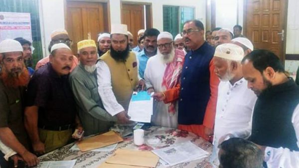 ট্রাক চালক ইউনিয়নের সভাপতি পদে পলাশের মনোনয়ন পত্র জমা