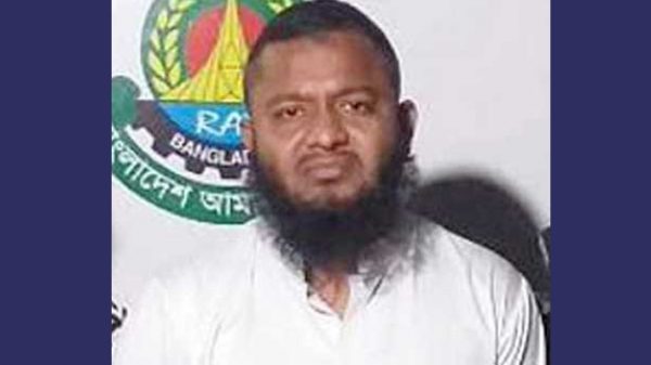 সোনারগাঁয়ে ৯ বছর পর রিফাত হত্যা মামলার আসামী গ্রেফতার
