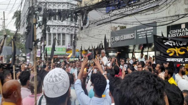 আওয়ামী সন্ত্রাসীদের এক মুহুর্তের জন্য মানুষ ক্ষমতায় চায় না : ফারুক