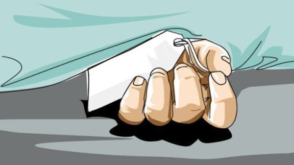 বন্দরে মুদি দোকানীর রহস্যজনক মৃত্যু