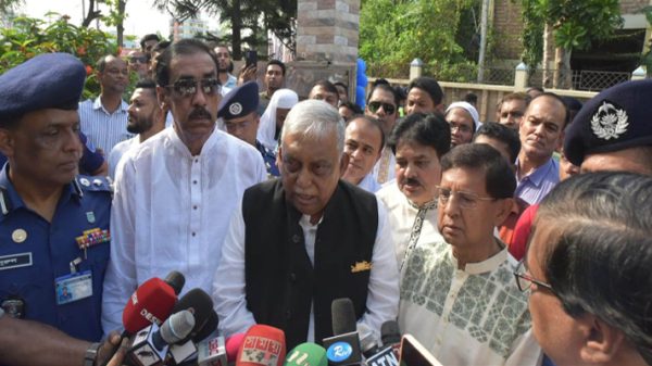বিএনপি-জামায়াত মানুষ পোড়ায়, শেখ হাসিনা বার্ন ইনস্টিটিউট করে : স্বরাষ্ট্রমন্ত্রী