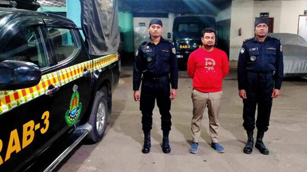 রূপগঞ্জের ভুলতার ‘কিশোর গ্যাংয়ের আশ্রয়দাতা’ মোশাররফ গ্রেফতার