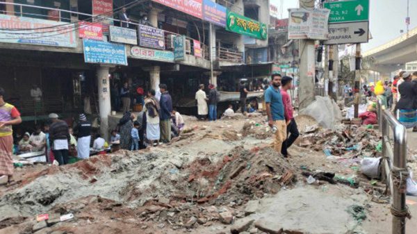 ফুটপাত উচ্ছেদে স্বস্তিতে রূপগঞ্জবাসী