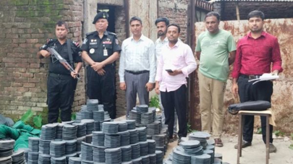 অনুমোদনহীন বেকারি ও কয়েল কারখানায় অভিযান, জরিমানা