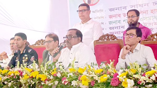 এখন গরিবেরা তিনবেলা ভাত খায় আর ধনীরা খায় আটা : খাদ্যমন্ত্রী