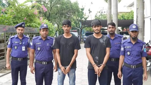 বন্দরে আলোচিত মনু হত্যা মামলায় ২ সহোদর গ্রেপ্তার