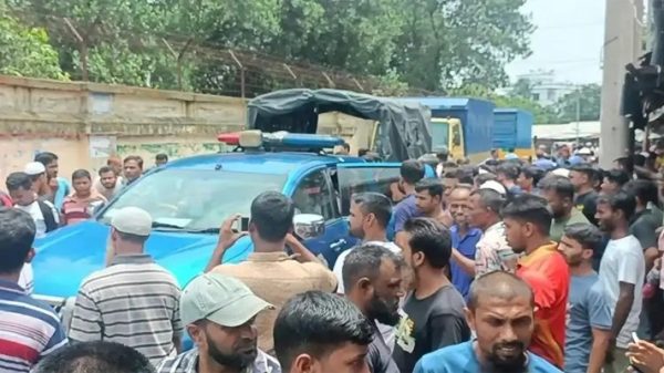 স্টার পারটেক্স গ্রুপে শ্রমিক বিক্ষোভ