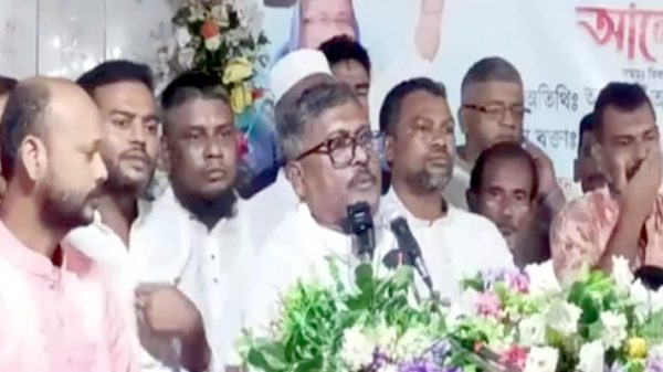 বেশি বাড়াবাড়ি করবেন না : খোকন সাহা