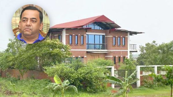 রূপগঞ্জে প্রশাসনের তত্ত্বাবধানে বেনজীরের ডুপ্লেক্স বাড়ি