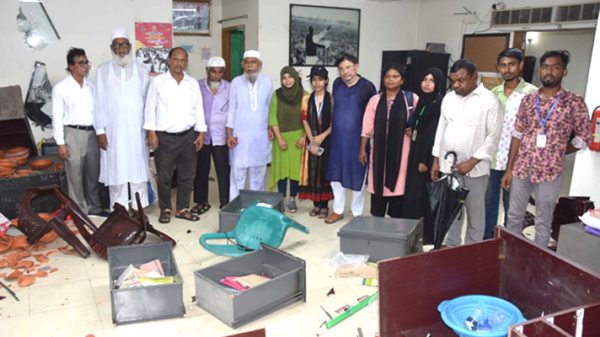 শিক্ষার্থীদের সাথে নিয়ে খোলা হলো বিধ্বস্ত মুক্তিযোদ্ধা কমপ্লেক্স