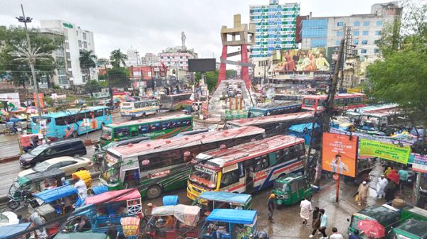 বৈরী আবহাওয়ায় স্থবির নগর জীবন