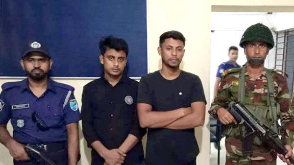 সোনারগাঁয়ে ডাকাতির প্রস্তুতিকালে ধারালো অস্ত্রসহ আটক ২