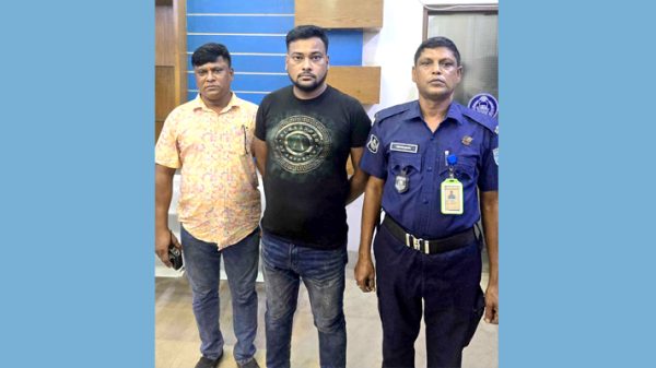 আজমেরী ওসমানের ক্যাডার দূর্ধর্ষ সন্ত্রাসী শিপলু গ্রেপ্তার