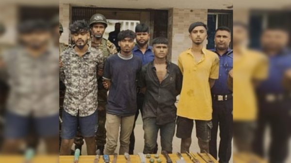 রূপগঞ্জে কিশোর গ্যাং ‘শ্রাবণ’র চার সদস্য আটক