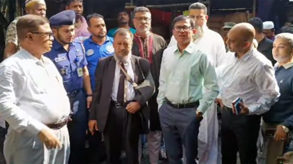 কালিরবাজার পরিদর্শনে ডিসি-সাখাওয়াত-টিপু