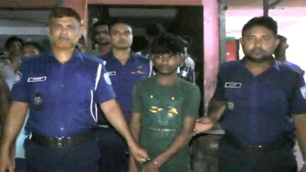 রূপগঞ্জে পাঁচ বছরের শিশুকে ধর্ষণের অভিযোগে যুবক আটক