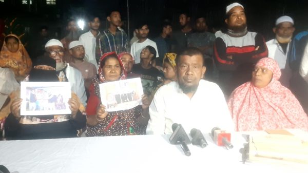 পাগলায় আওয়ামী সমর্থিত পারভীনের বিরুদ্ধে সংবাদ সম্মেলন