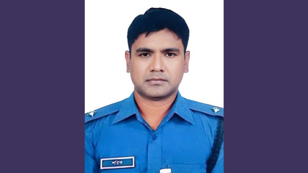 জনতার মানবিক পুলিশ অফিসার ওসি শরীফুল ইসলাম