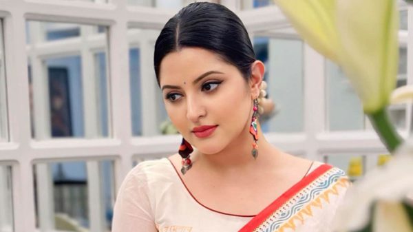 পরীমনির আবেগঘন পোস্ট