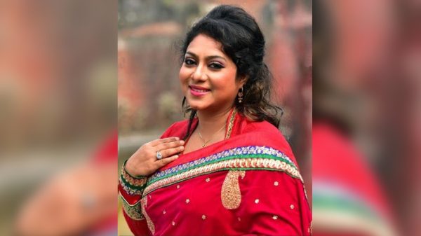 হাঁটতে পারছেন না শাবনূর
