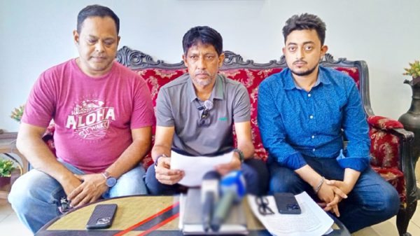 এতিমদের দোকান দখলের অভিযোগে আ’লীগ ক্যাডারের বিরুদ্ধে সংবাদ সম্মেলন
