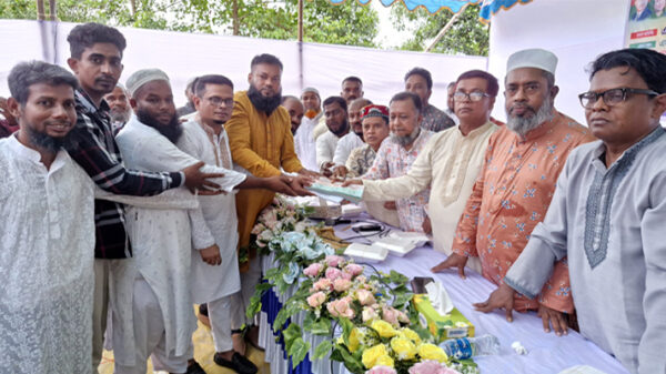 ধামগড় বিএনপির প্রাথমিক সদস্য নবায়ন ও নতুন সদস্য ফরম বিতরণ
