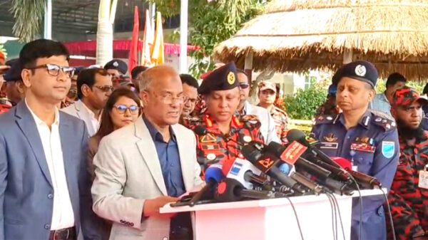 দুর্যোগ মোকাবিলায় স্বেচ্ছাসেবকদের ভূমিকা অপরিসীম : স্বরাষ্ট্র উপদেষ্টা