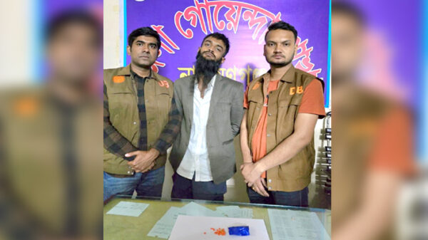 ফতুল্লায় ইয়াবা ট্যাবলেটসহ শীর্ষ মাদক কারবারি আকাশ গ্রেপ্তার