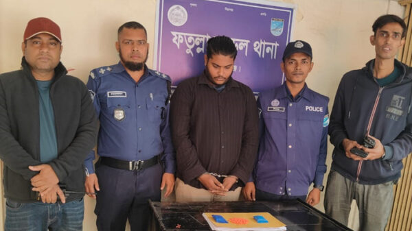 ফতুল্লায় ৪০০ পিস ইয়াবাসহ যুবক গ্রেপ্তার