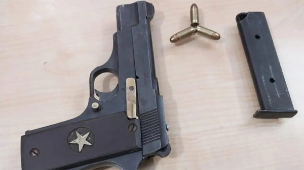 গুলি ও ম্যাগাজিন সহ বিদেশি পিস্তল উদ্ধার