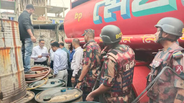 সিদ্ধিরগঞ্জে বিপুল জ্বালানি তেল জব্দ, একজনকে জেল-জরিমানা