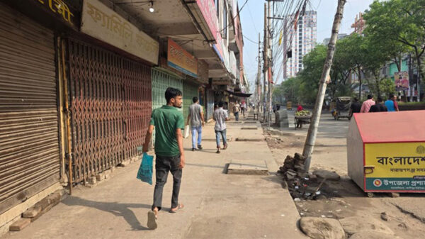 শহরে ফাঁকা ফুটপাতে নগরবাসীর স্বস্তি